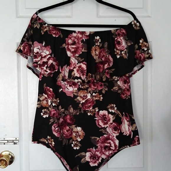 Rue 21 Floral bodysuit - Picture 6 of 8